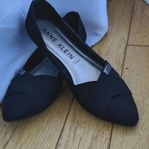 Anne Klein Otavia flat